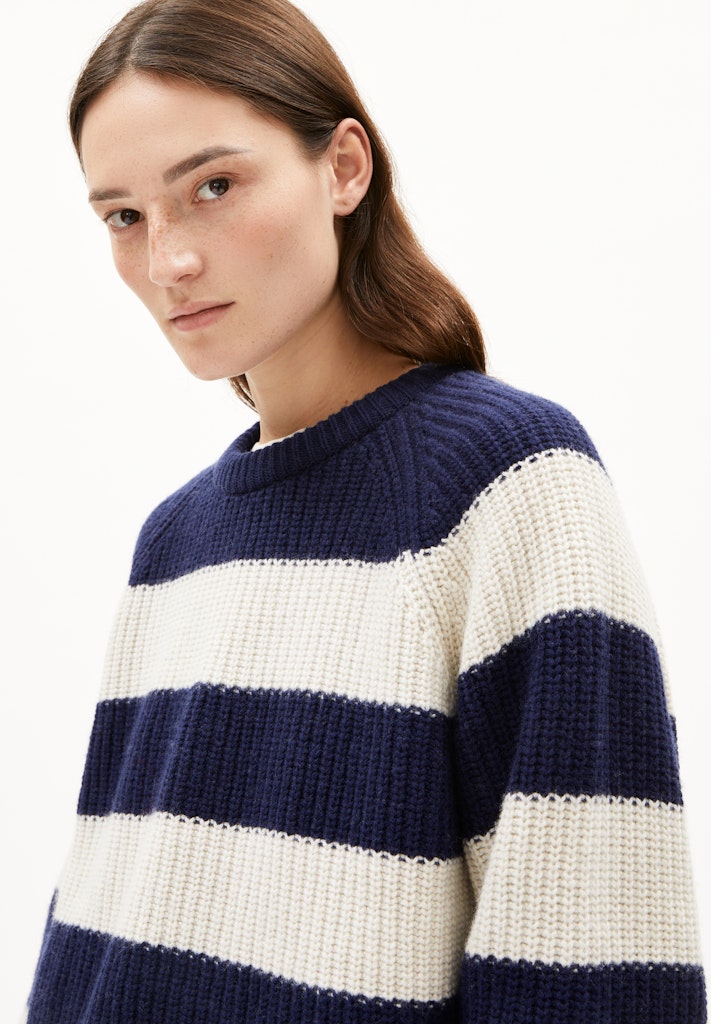 AAKAAGI Stripes Navy
