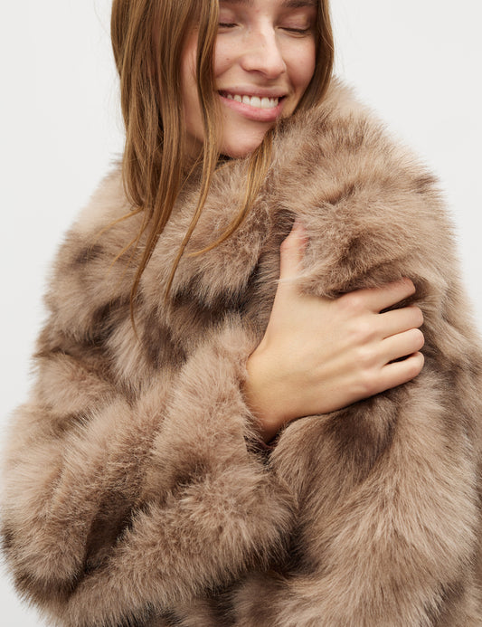 MBYMCORVIA Kunstpelzjacke