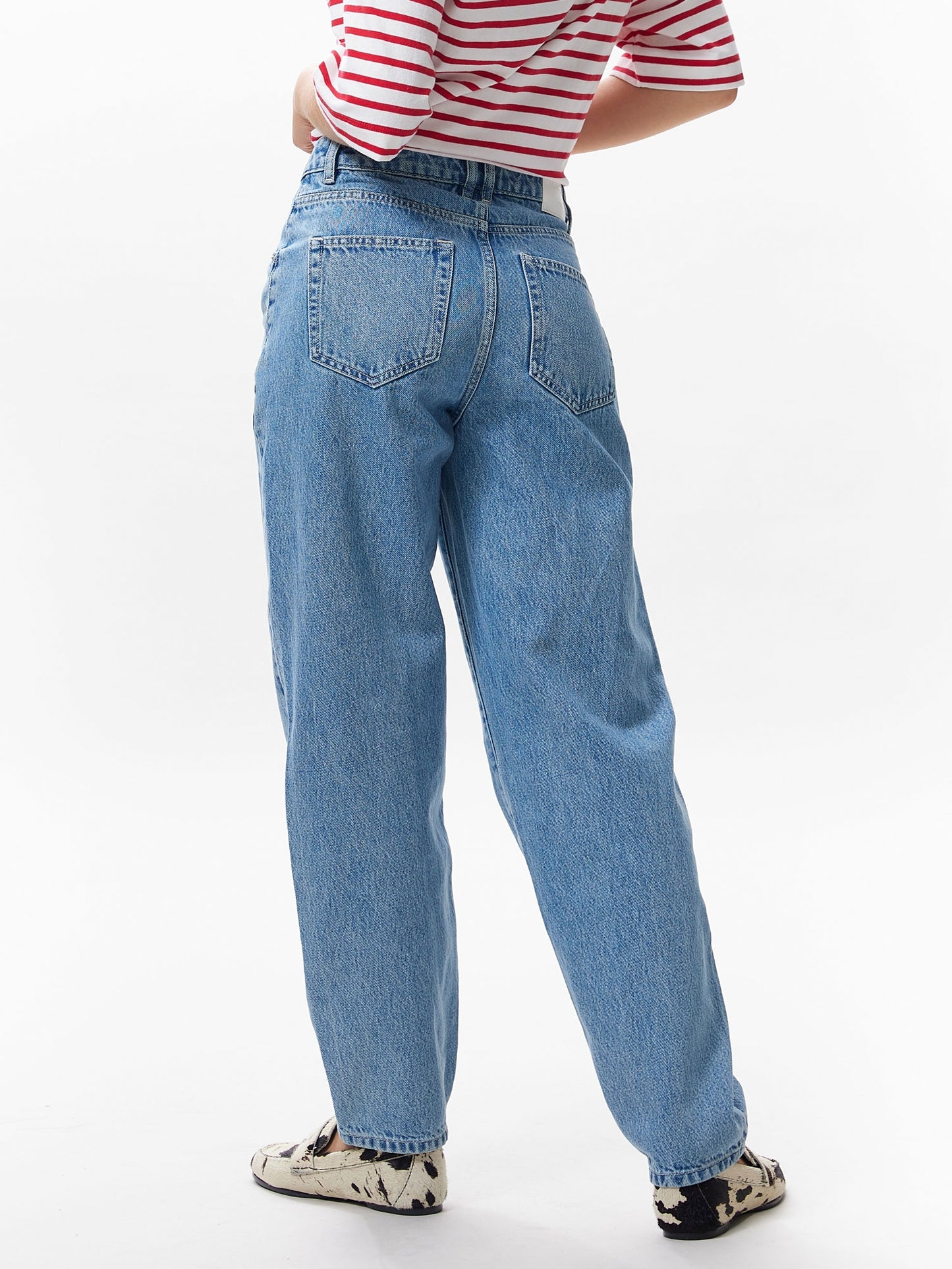 CWJBARREL Topstitch Jeans