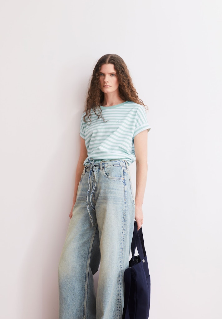 AAIDAARA Stripe T-Shirt