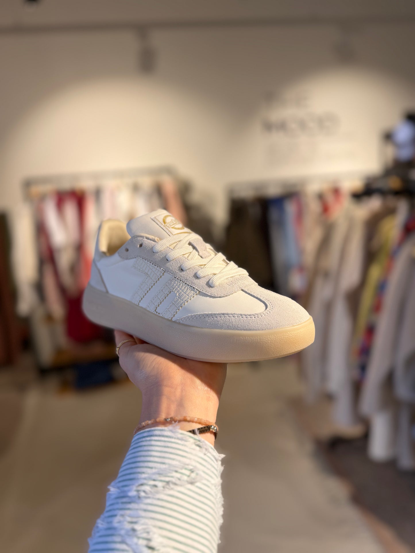 BACK70BROOKLYN Nylonge Sponge White